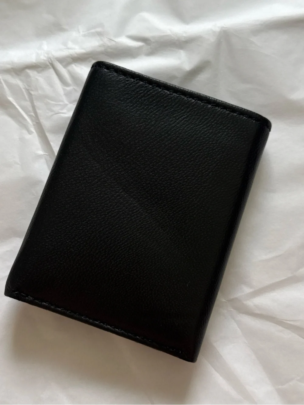 NEW GUESS Men's Genuine Leather Black Logo Embossed Passcase Bifold Wallet
